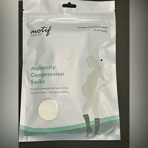 NWT! Motif Medical Maternity Sz M White Compression Socks